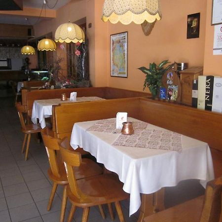 Albergo Leon Bianco Moggio Udinese Luaran gambar