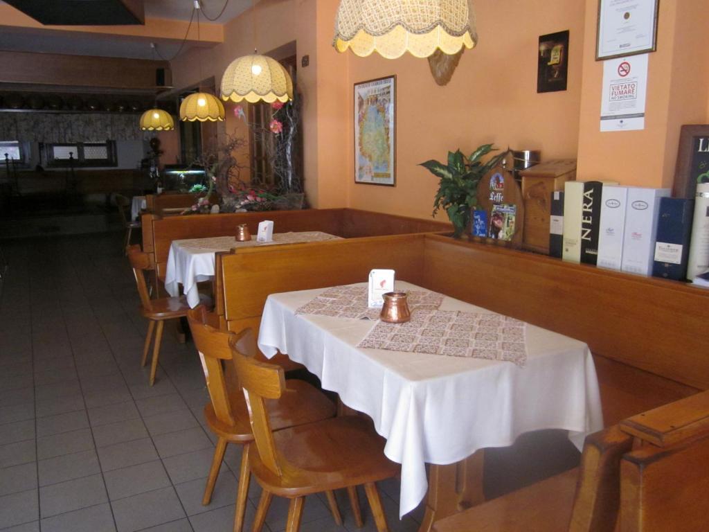 Albergo Leon Bianco Moggio Udinese Luaran gambar