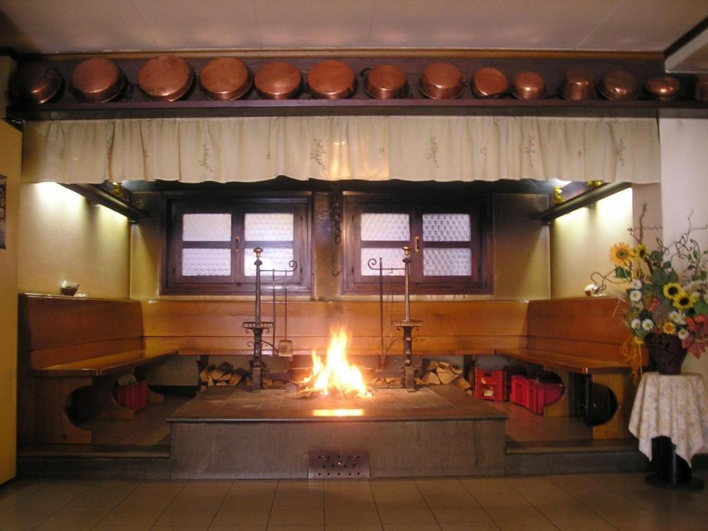 Albergo Leon Bianco Moggio Udinese Luaran gambar
